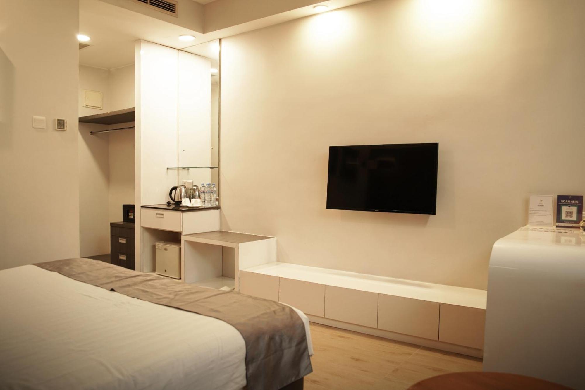 Dreamtel Yakarta Exterior foto